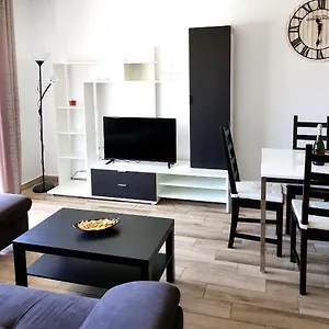 luxury-2-bedroom-apt-2-min-from-beach.in-canary-islands.com/